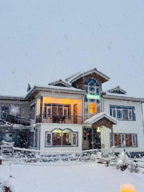 THE GULMARG PALACE